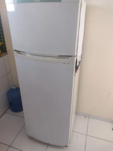 Geladeira com avaria