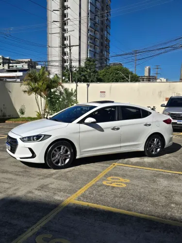 Hyundai Elantra Special Edit. 2.0 16V Flex Aut. 2017