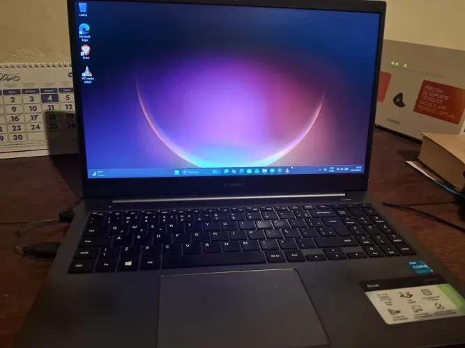 Notbook samsung i3