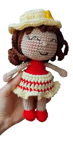 Boneca em crochê 