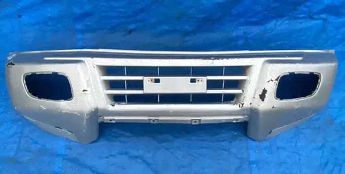 Parachoque Dianteiro Mitsubishi Pajero Full 1999 A 2002 Prateado