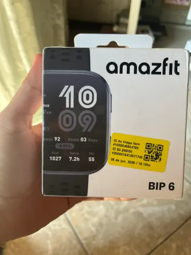 Smartwatch Amazfit Bip 6 com GPS e Tela de 1.97" Preto