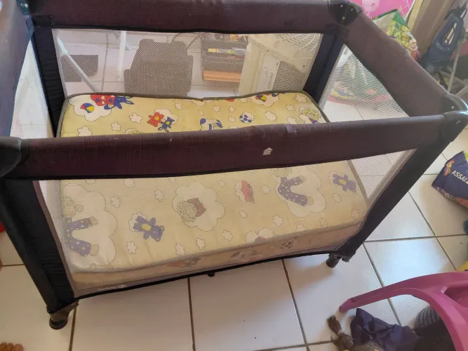 Vendo berço chiqueirinho