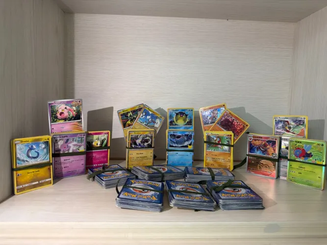 Lote com 400 Cartas Pokémon ? Comuns e Holográficas