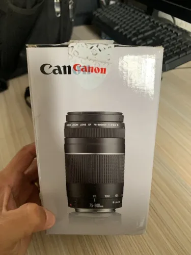 CANON EF 75-300mm f/4-5.6 III - Estado de Novo!