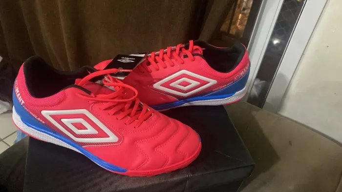 CHUTEIRA UMBRO PROFISSIONAL SOCIETY