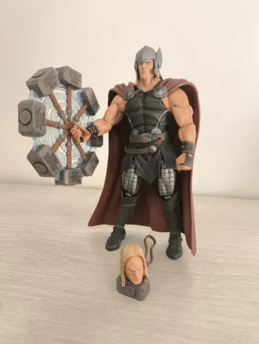 Marvel Select - The Mighty Thor