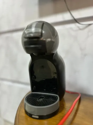 Cafeteira dolce gusto funcionando perfeitamente