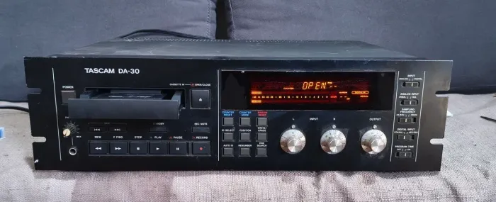 Tascam dat da-30 no estado