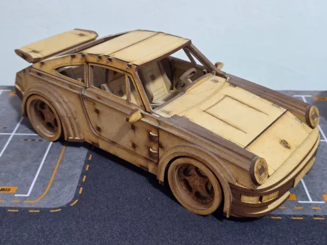 Porsche 911 Turbo em MDF 1:18