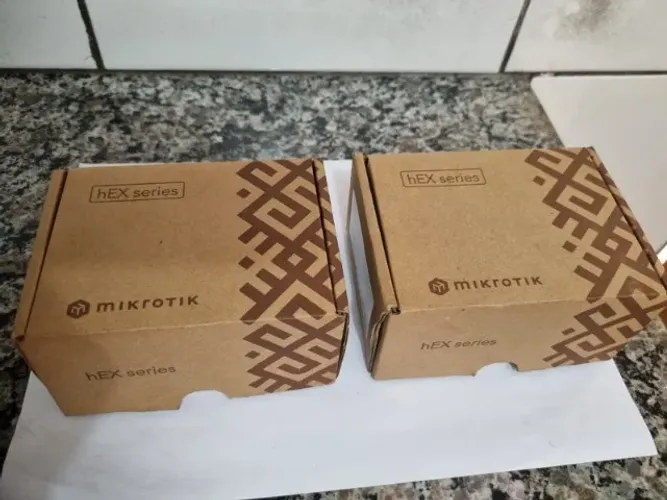 MikroTik hEX RB750Gr3