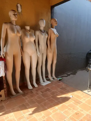 Manequins a venda