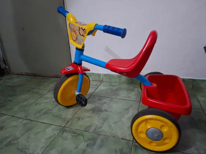 Triciclo Bandy para crianças à venda