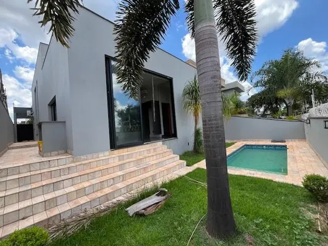Casa completa no Terras de Florenca | É aqui na Imobiliária Rosa e Rangel