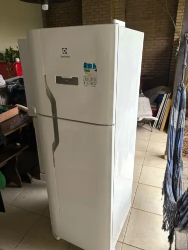 Vendo geladeira em ótimo estado