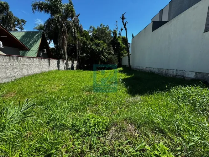Terreno à Venda na Praia de Mariscal  Bombinhas/SC