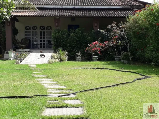 Casa em Condomínio em Aldeia 6 Quartos sendo 4 Suíte