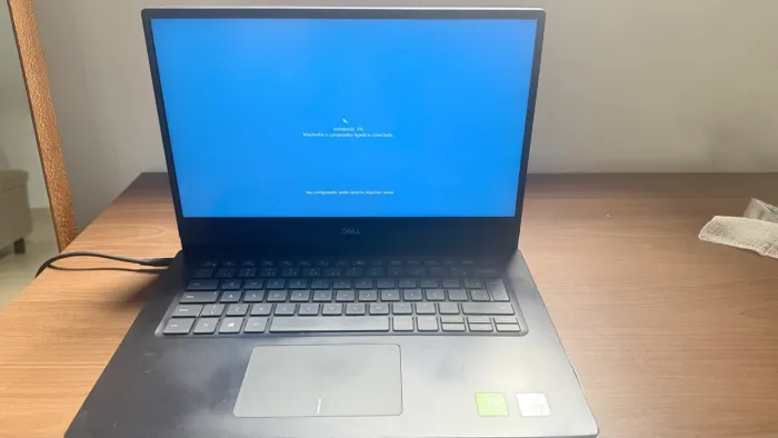 Vende-se Notbook DELL vostro 5490
