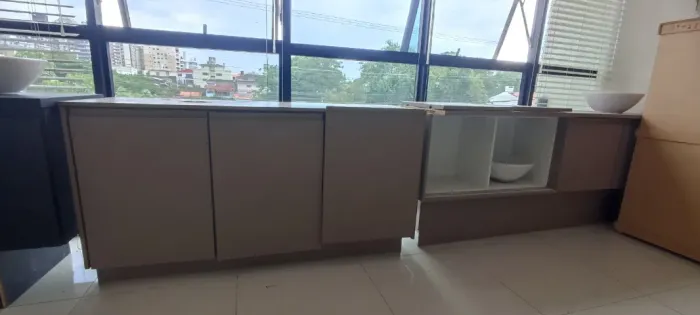 Balcão multiuso com pia e torneira - MDF