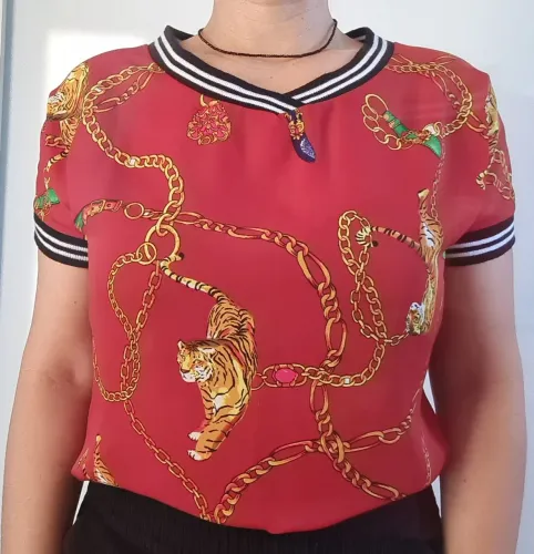 Blusa com tigres P - tecido que não amassa