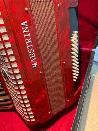 Acordeon Maestrina 48 baixos