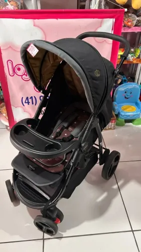 Carrinho Cosco Dourado cm preto, reclinavel dobravel estado d novo