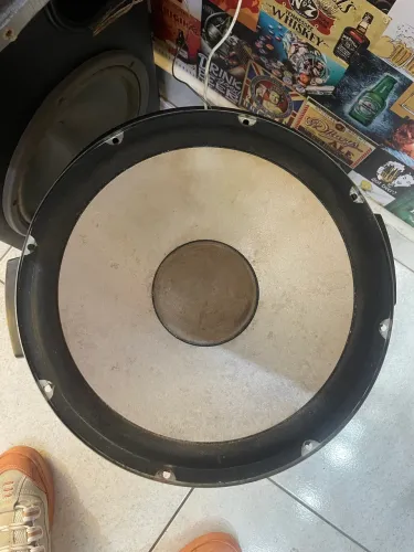 Auto falante 15" polegadas.  SUBWOOFER