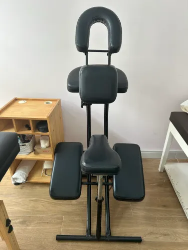 CADEIRA DE MASSAGEM / MASSOTERAPIA PORTÁTIL - ÓTIMO ESTADO | R$ 300