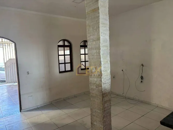 Sobrado com 3 dormitórios à venda, 140 m² por R$ 320.000 - Jardim Dayse - Ferraz de Vascon