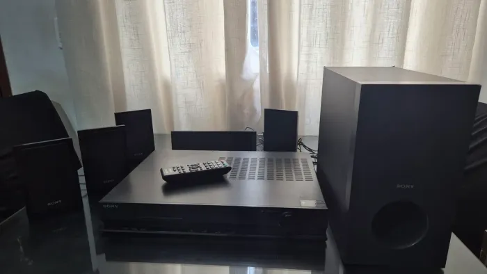 Vende-se Home Theater Sony