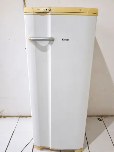 Geladeira Electrolux RDE 34 362 litros