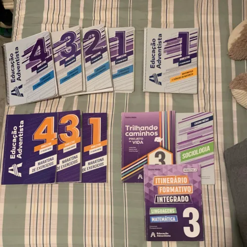 Kit livros didáticos do 3° do ensino médio Educação adventista 