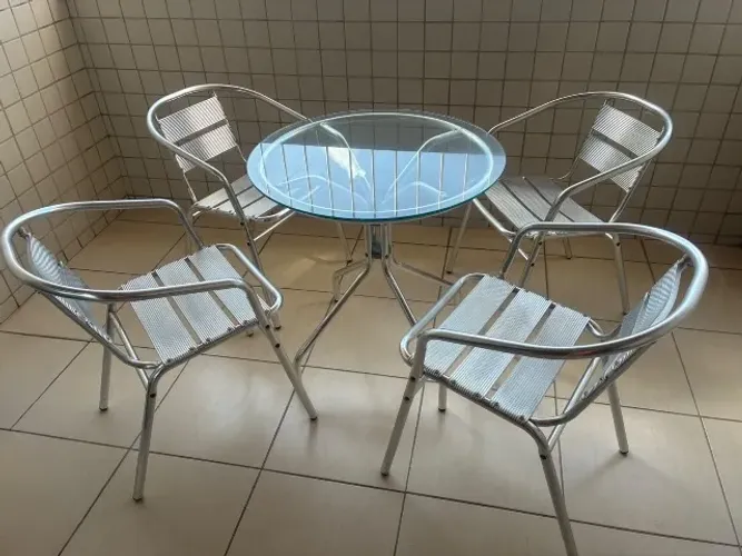 Conjunto de Varanda Novo com 4 cadeias e mesa em alumínio (não enferruja)