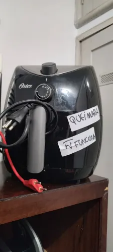 Air Frier quebrada (para retirada de peças)