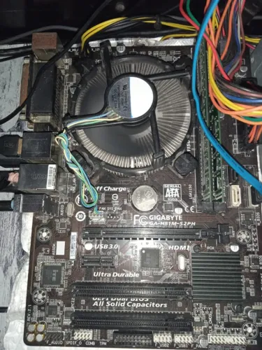 PC completo s/n gabinete. Funcionando perfeitamente. LEIA! 