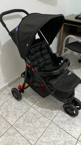 Carrinho de bebê Cosco