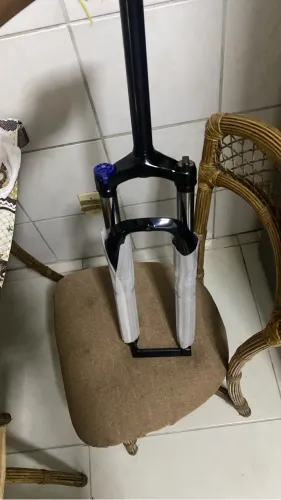 SUSPENSAO ARO 29 ABSOLUTE (3 semanas de uso)