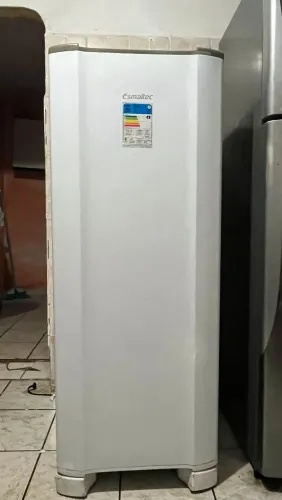 Geladeira Esmaltec 