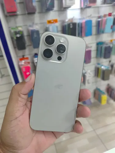 IPhone 16 pro telefone muito novo!
