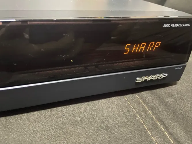 Vídeo cassete Sharp k7 vcr leia a descrição