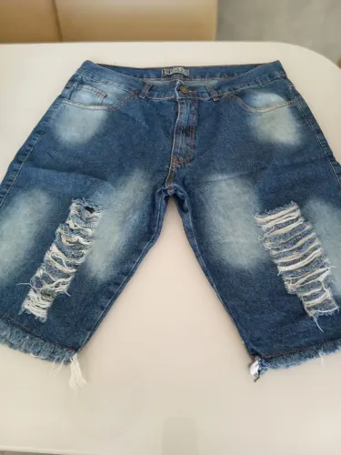 Vendo todas as peças por 120 bermudas masculina tamanho 44 e camisas M