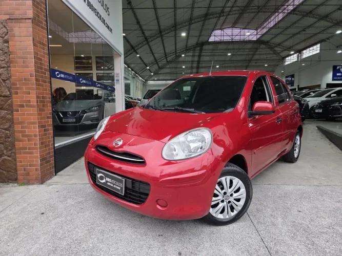 Nissan March S 1.0 12V Flex 5P 2012