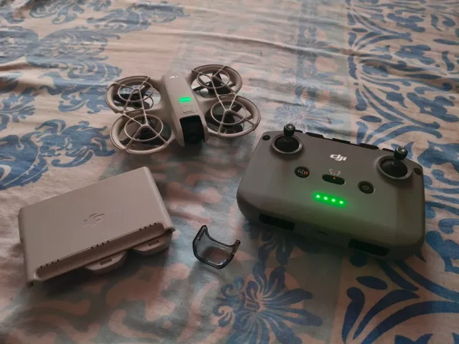 Dji Neo