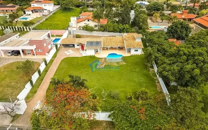 Chácara à Venda e Locação no Condomínio Terras de Itaici Espaço, Conforto e Lazer Complet
