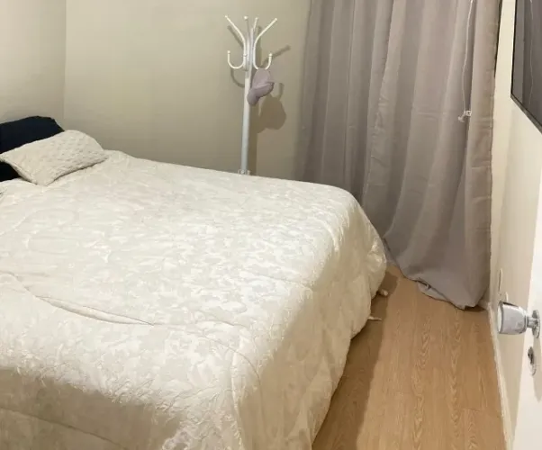 Cama King SIMONS