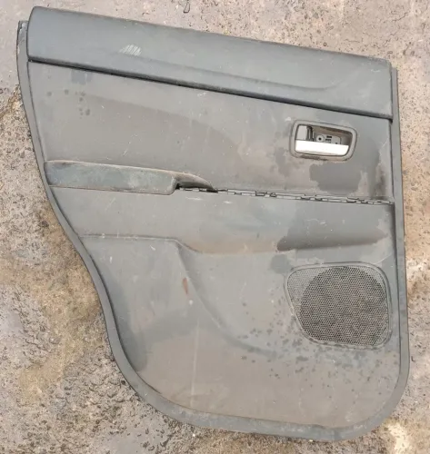 Forro de porta traseira direito Mitsubishi ASX Outlander 11 a 16