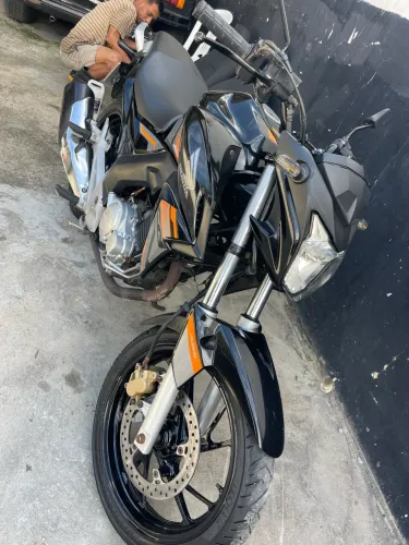 Honda CB 250 Twister 2016