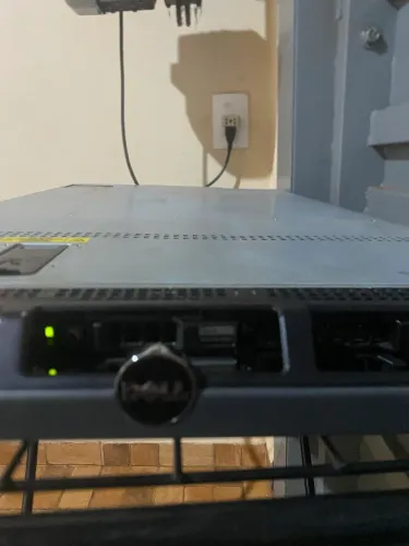 Vendo servidor Dell R610 - 2 hd 900gb