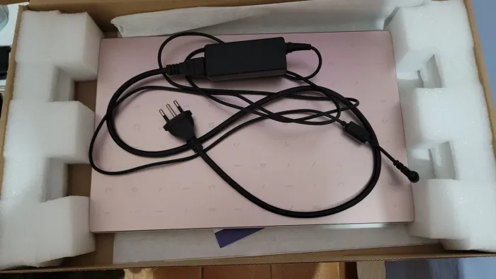 Computador Asus E150 - Seminovo 