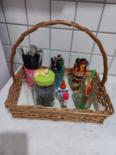 Cesta de vime prá potes biscoitos/plantas/CDs/acessórios escritórios 